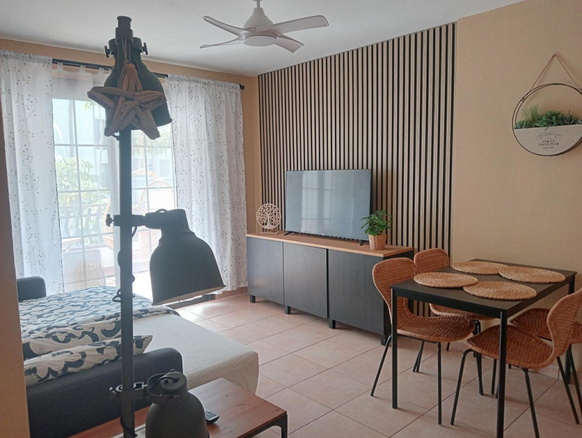 Greatly Located Apartment With Heated Pool, Los Cristianos Los Cristianos  Exterior foto