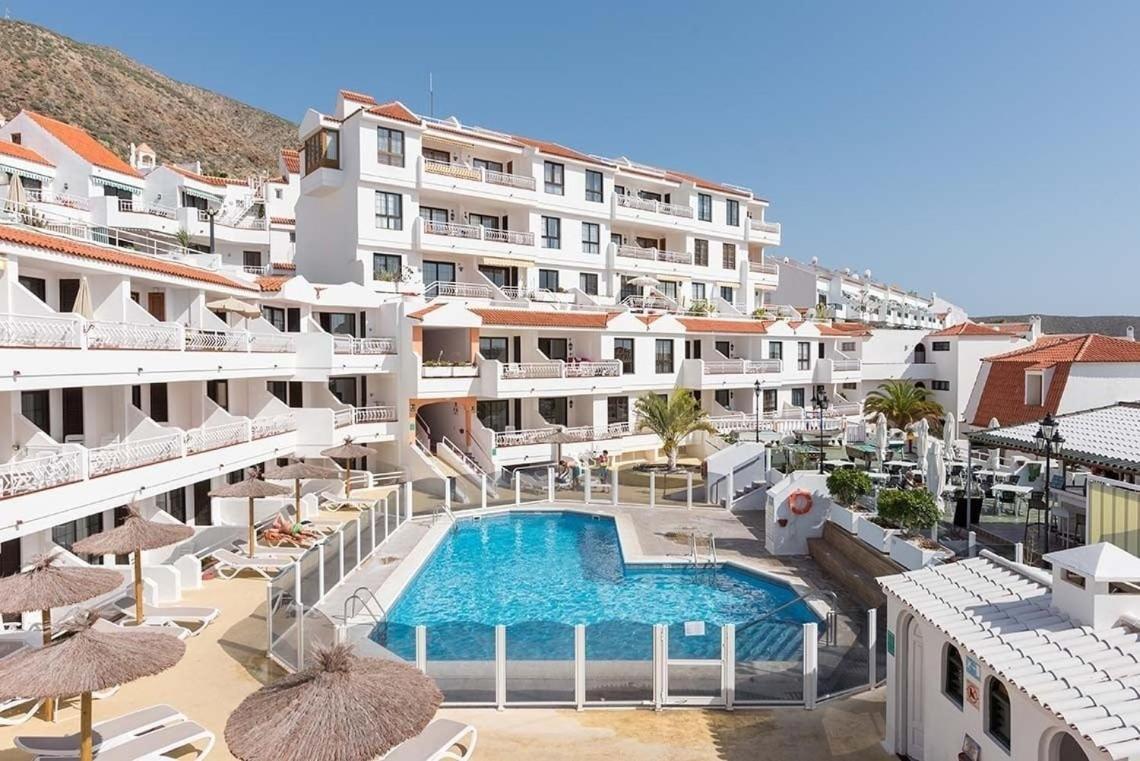 Greatly Located Apartment With Heated Pool, Los Cristianos Los Cristianos  Exterior foto